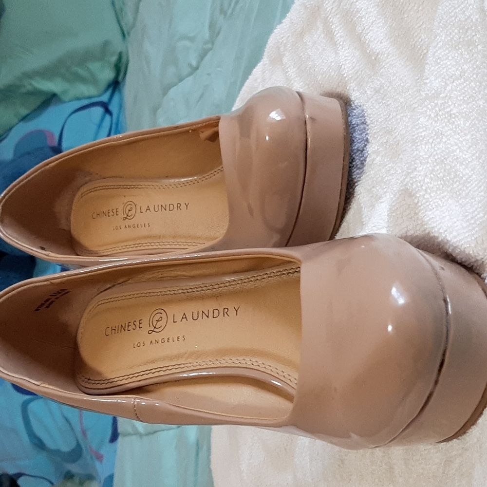 Heels - Picture 2 of 6